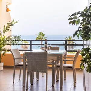 Frontline Penthouse With Heated Pool And Parking Los Cristianos (Tenerife)